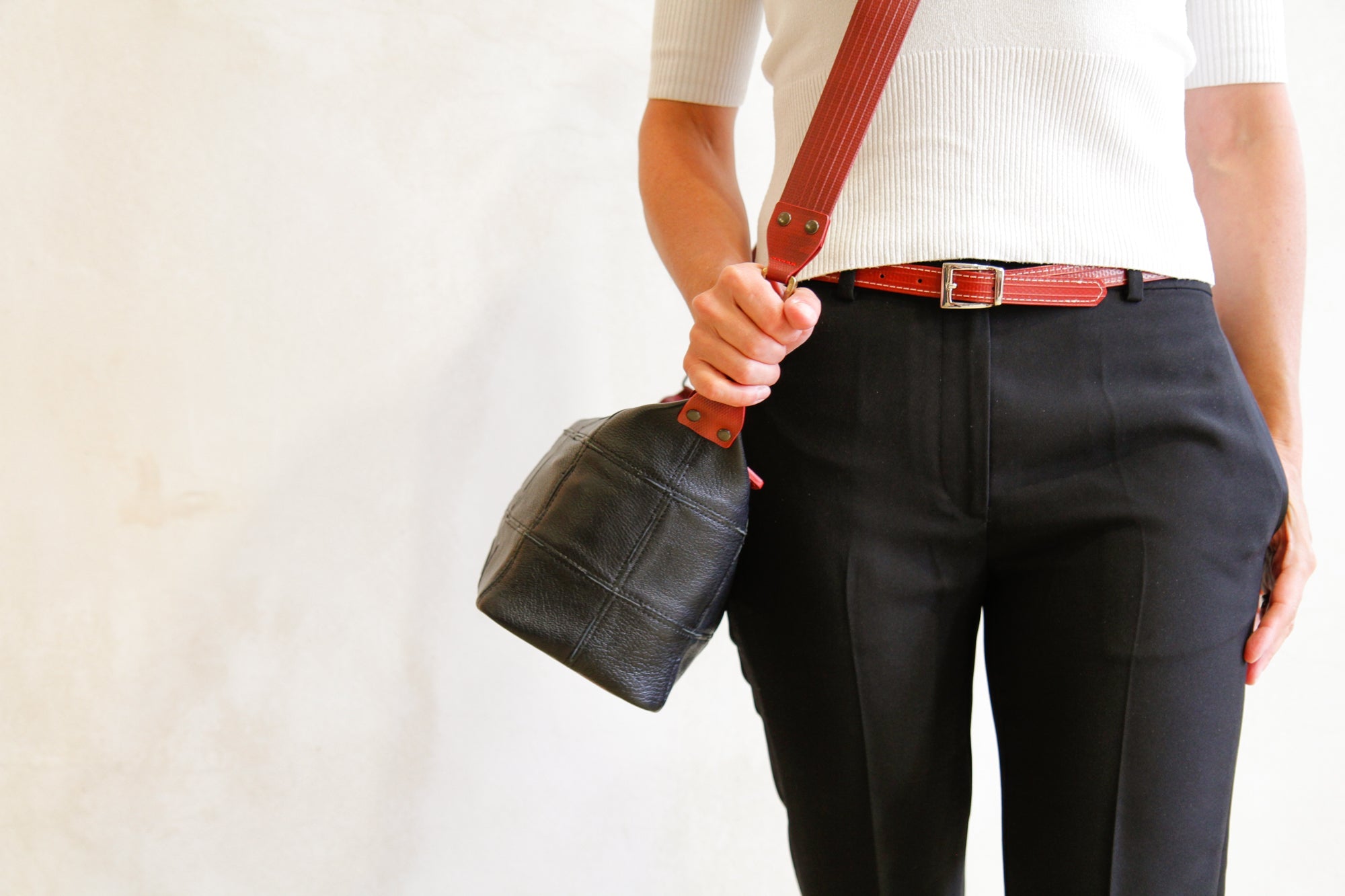 Sustainable leather shoulder bag